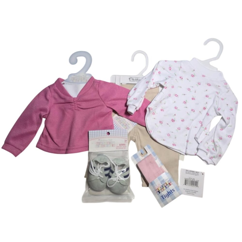 NWT Lee Middleton 5 Piece Doll Outfit (Lot #9)